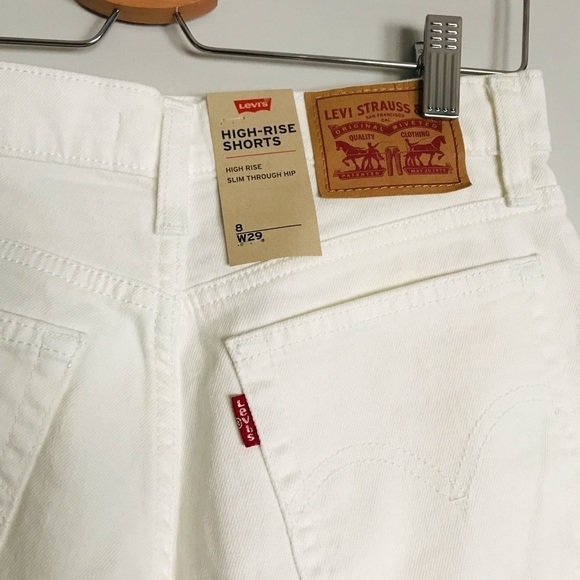 Levi’s High Rise Shorts - Picture 7 of 9